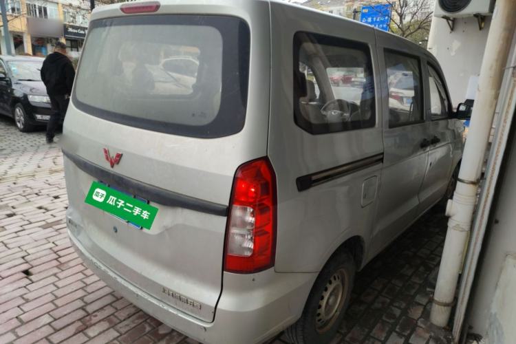 Used Wuling Hongguang V 2019 1.5L Jingqu Version China VI LAR