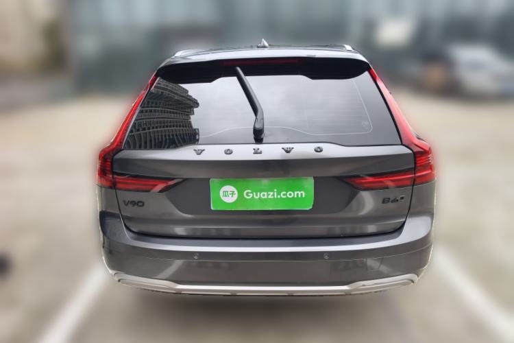 Used Volvo V90 2022 Cross Country B5 AWD Smart Range Edition
