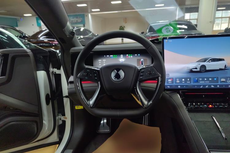 Used Denza Z9 2024 1100 km Four-Wheel Drive Max Version
