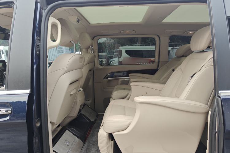 Used Mercedes-Benz V-Class 2017 V 260 Prestige Edition