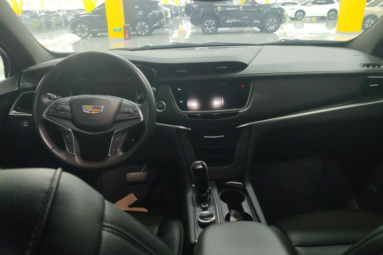 Used Cadillac XT5 2021 2.0T Two-Wheel Drive Luxury Version
