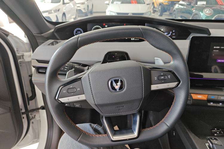 Used CHANGAN UNI-V 2022 1.5T Prestige Version Steering Wheel