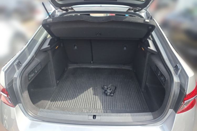 Used Skoda Superb 2021 TSI330 DSG Comfort Edition Trunk