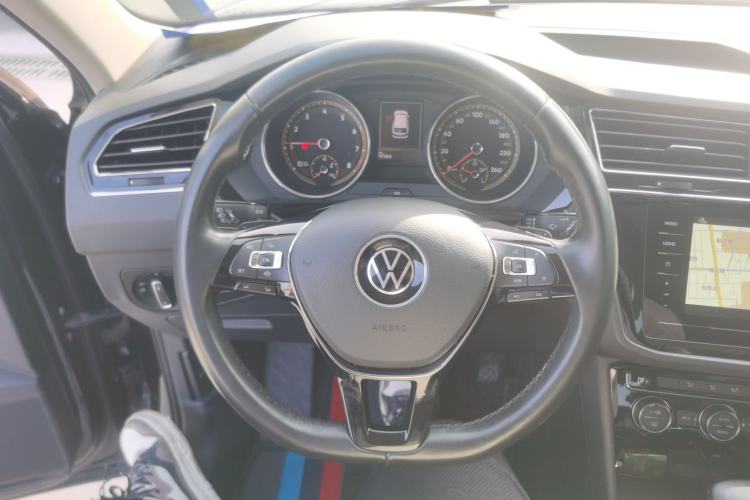 Used Volkswagen Tiguan L 2021 330TSI Automatic Two-Wheel Drive Smart Edition