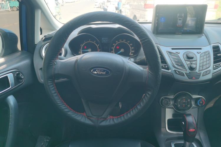 Used Ford Fiesta 2013 Hatchback 1.5L Automatic Fashion Edition
