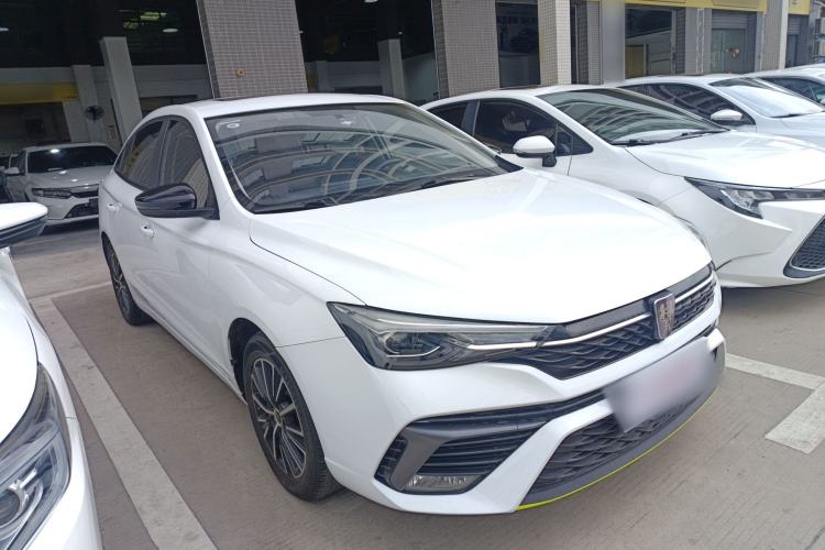 Used Roewe i5 2021 1.5L CVT Platinum Edition Front Right 45 Deg