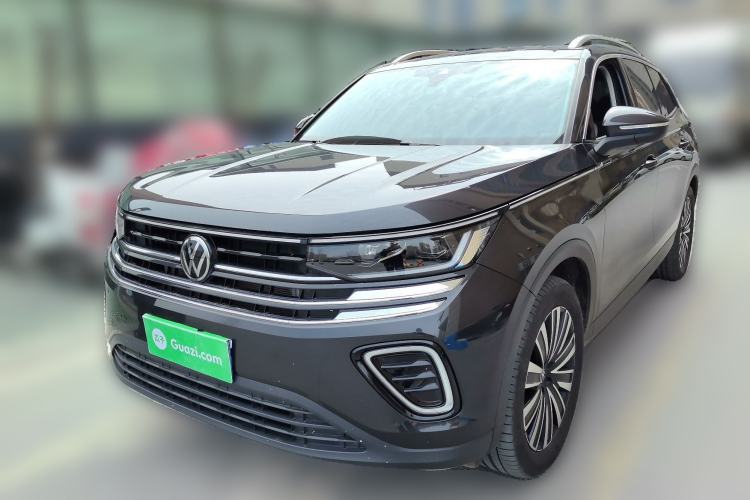 Used Volkswagen Tavendor 2024 330TSI Luxury Touring - All-Inclusive Edition