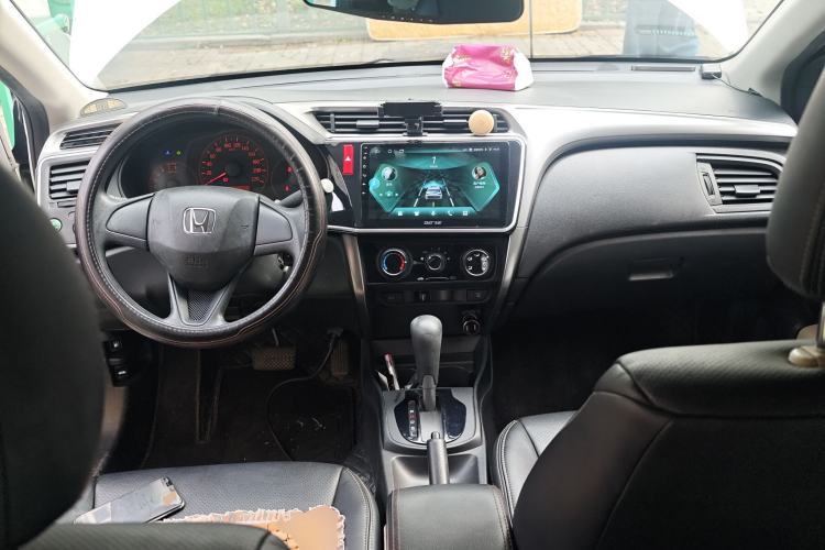 Used Honda City 2015 1.5L CVT Comfort Version Center Console