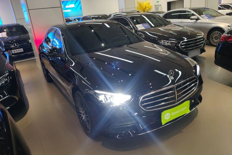 Used Mercedes-Benz C-Class 2025-Year Facelift C 260 L Front Right 45 Deg