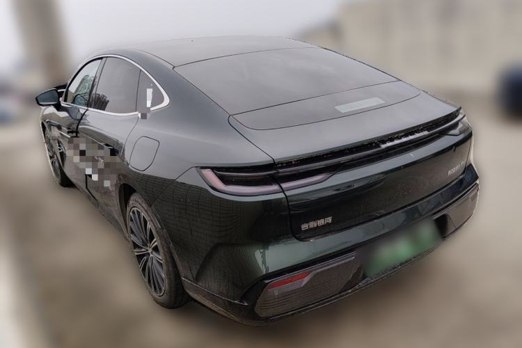 Used Geely Galaxy 8 2025 130km EM-P Starship Edition
