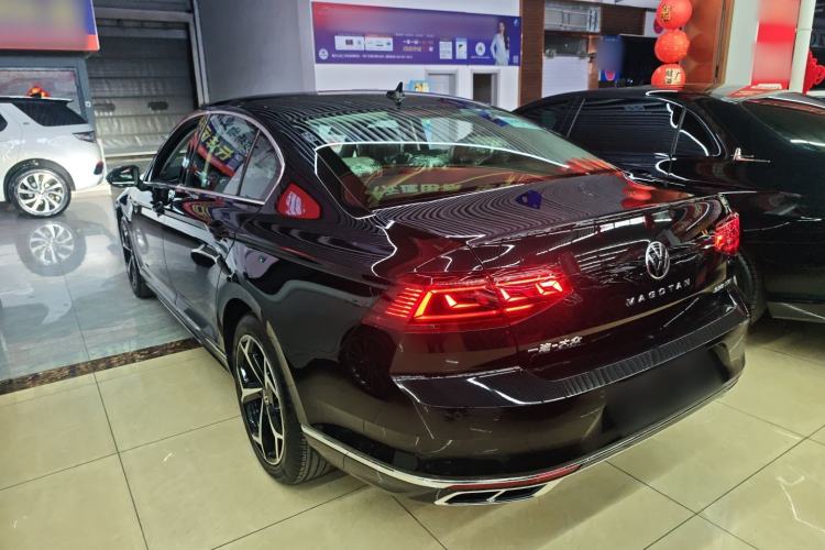 Used Volkswagen Magotan 2023 2 Million Units Limited Edition 330TSI DSG Leading Version Rear Left 45 Deg