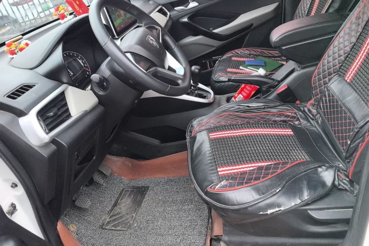 Used Baojun 510 2017 1.5L manual Comfort trim
