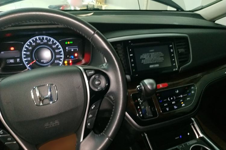 Used Honda Odyssey 2015 2.4L Supreme Edition