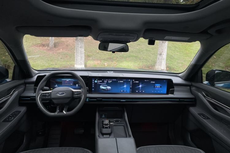 Used Ford Edge 2023 Ford Explorer L 2.0T EcoBoost Two-Wheel Drive 7-Seater Luxury Model
