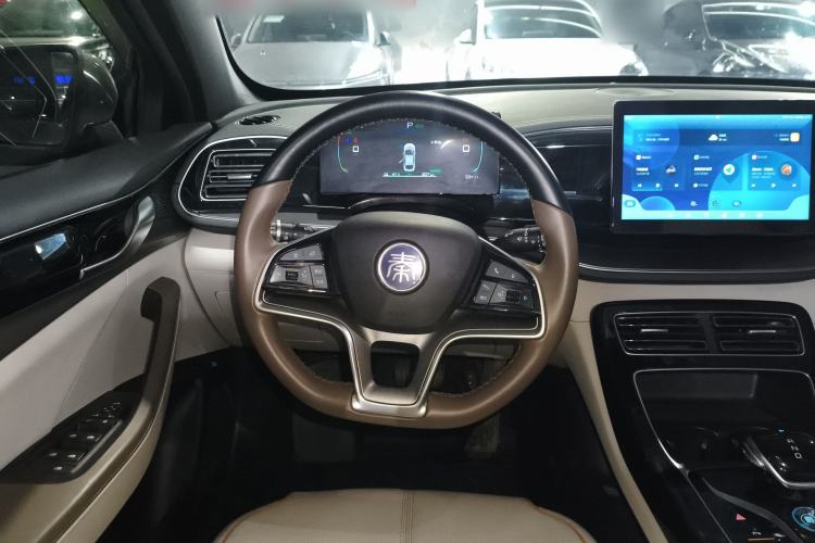 Used BYD Qin PLUS 2023 Champion Edition EV 510KM Beyond Model Steering Wheel