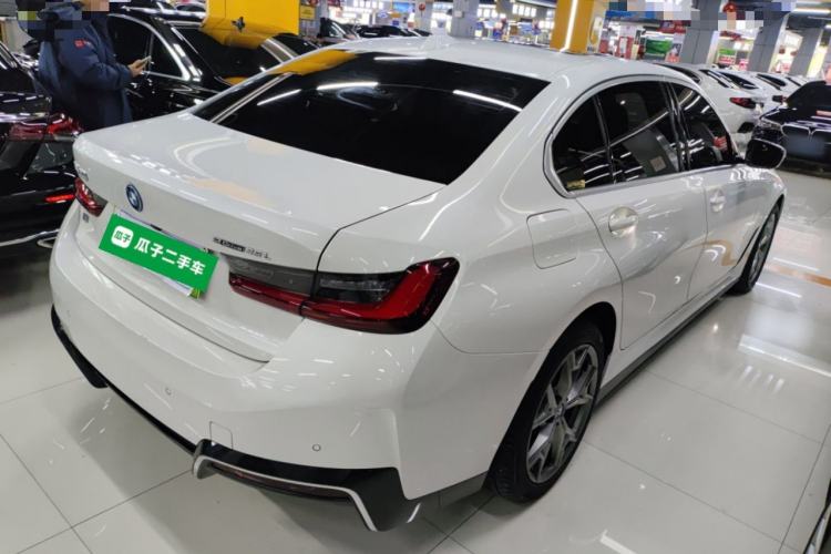 Used BMW i3 2023 eDrive 40 L Midnight Edition
