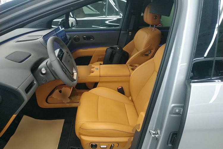 Used Li Auto Li Auto i8 2025 Model Standard Version
