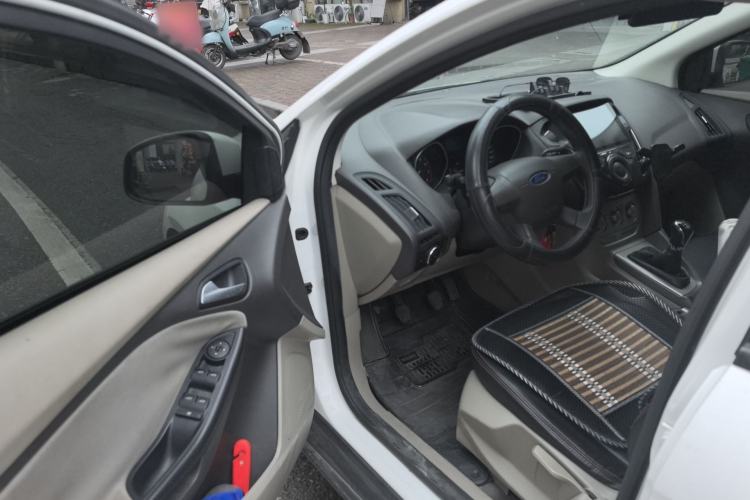 Used Ford Focus 2012 Sedan 1.6L Manual Comfort Model Driver Seat