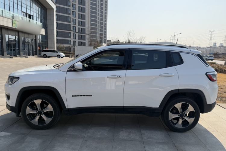 Used Jeep Compass 2017 200T Automatic Prestige Four-Wheel Drive Edition
