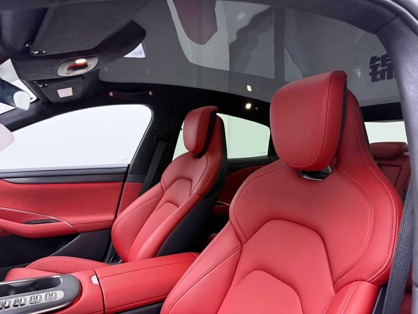Xiaomi Auto SU7 2024 Four-Wheel Drive Ultra-Long Range Advanced Intelligent Driving Max Edition — снимка 17