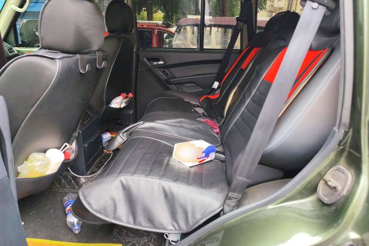 Used Leopaard Q6 2015 2.4L Manual Two-Wheel-Drive Elite Model
