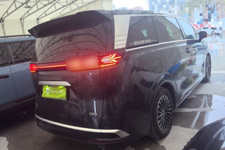 Used Denza D9 2022 DM-i 1040 Prestige Model