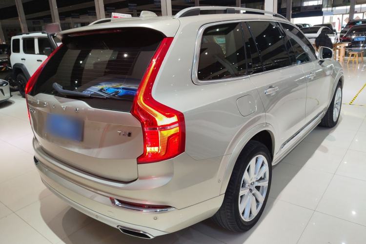 Used Volvo XC90 2015 T6 Luxury Edition 5-seater Rear Right 45 Deg