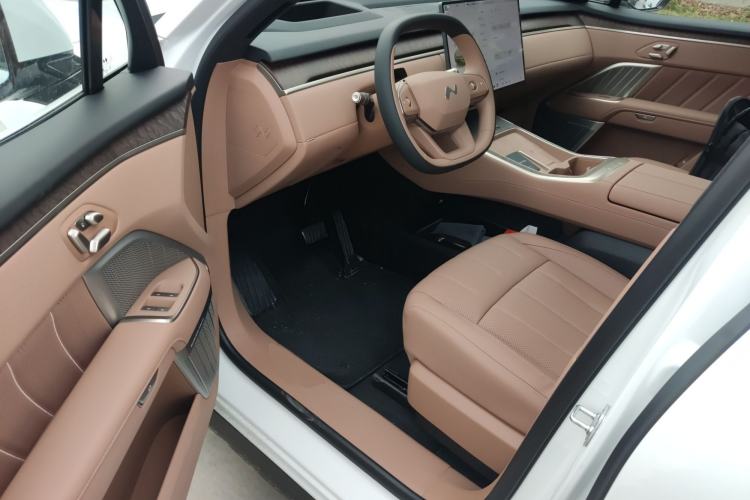 Used ONVO Luxeed L90 2025 Model—Max Six-Seater Version