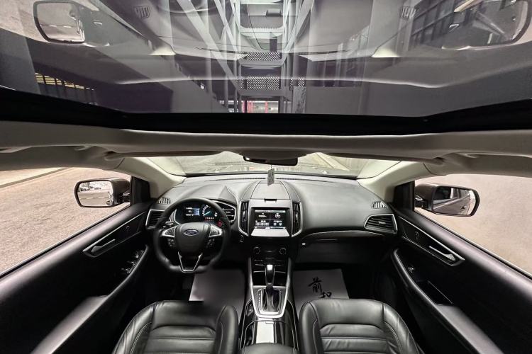 Used Ford Edge 2015 2.0T GTDi Two-Wheel-Drive High-Line Version