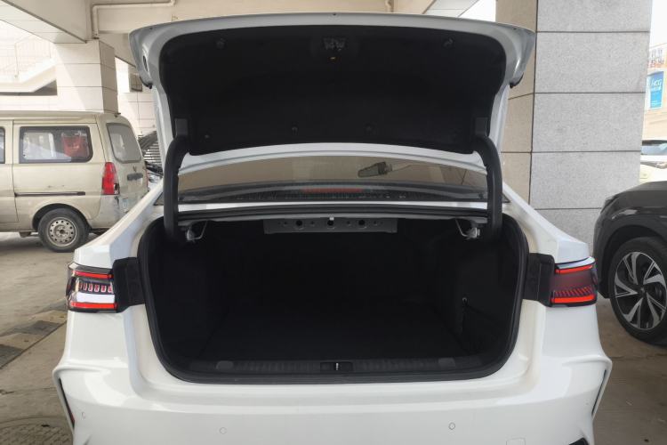 Used Chery Arrizo 8 2023 High-Performance Edition 2.0T DCT Powerfully Equipped