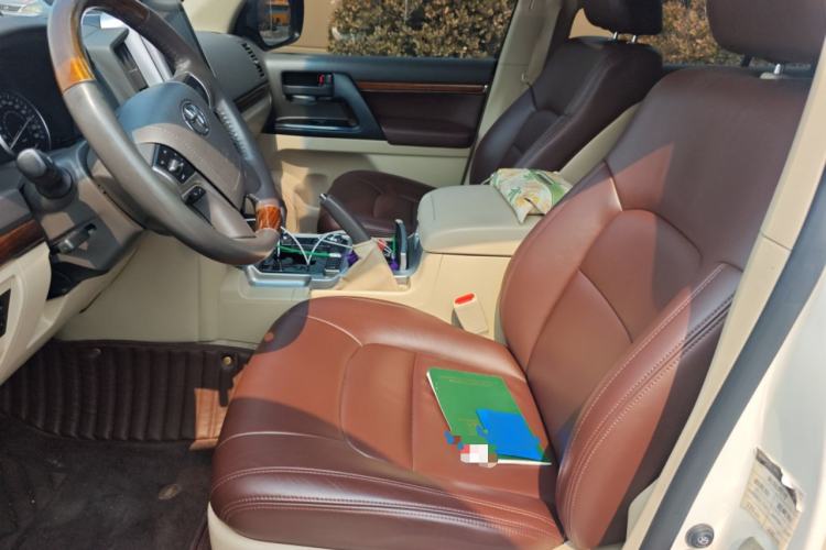 Used Toyota Land Cruiser 2017 4.0 GX-R Dual Fuel Dual Differential – Middle East
