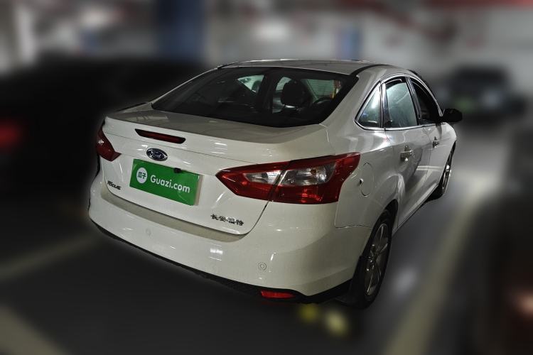 Used Ford Focus 2012 Sedan 1.6L Manual Fashion Edition
