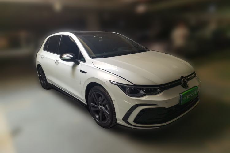 Used Volkswagen Golf 2021 280TSI DSG R-Line Front Right 45 Deg