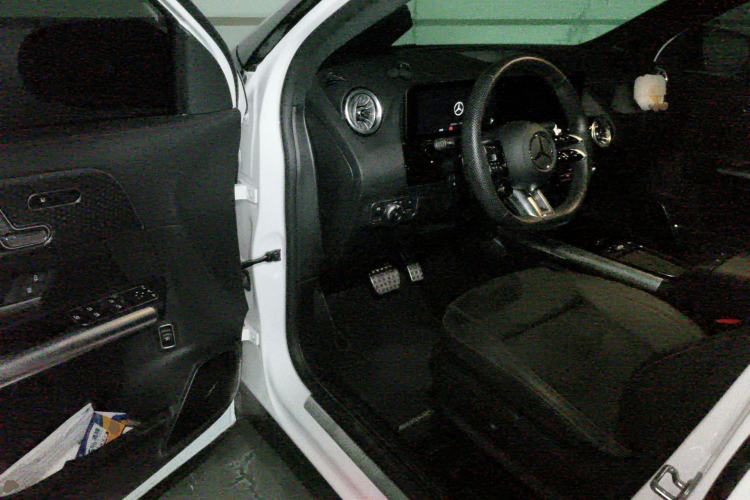 Used Mercedes-Benz GLA AMG 2024 AMG GLA 35 4MATIC Driver Seat