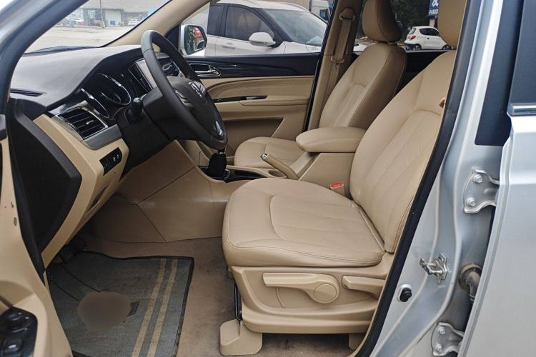 Used Baojun 730 2016 1.5L Manual Comfort Version 7 Seats China V Emission Standard