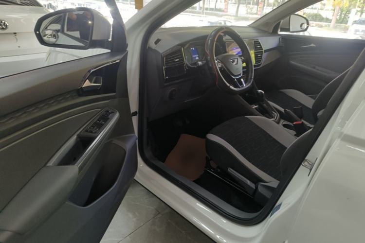 Used Jetta VS5 2020 280TSI Automatic "Thirty and Standing Tall" Edition
