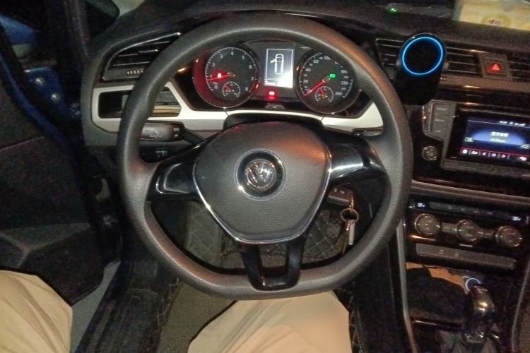 Used Volkswagen Touran 2016 Volkswagen Touran L 280TSI DSG Comfort Edition
