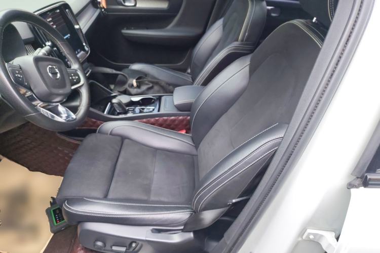 Used Volvo XC40 2021 T4 Four-Wheel Drive Smart & Sporty Edition
