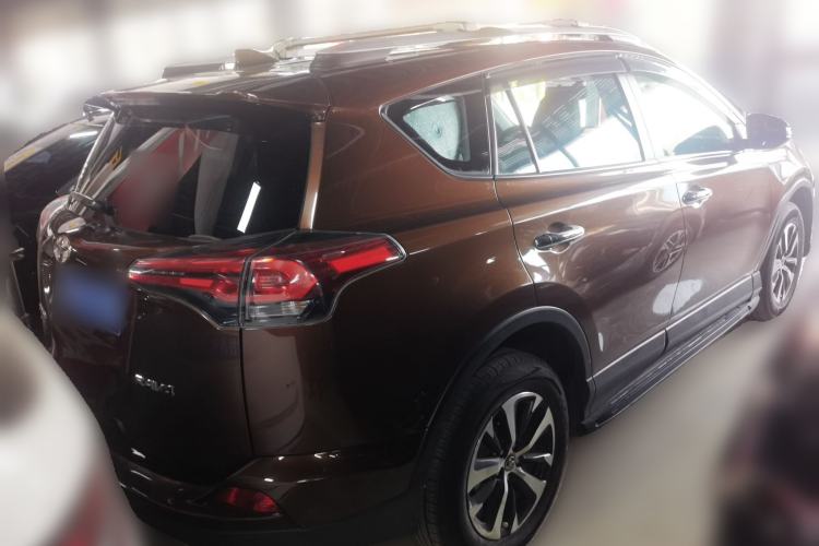 Used Toyota RAV4 2016 2.0L CVT Two-Wheel Drive Smart Edition China V Standard Rear Right 45 Deg