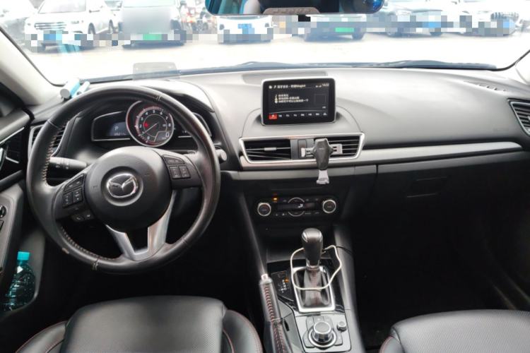 Used Mazda 3 Axela 2016 Sedan 2.0L Automatic Flagship Model Center Console