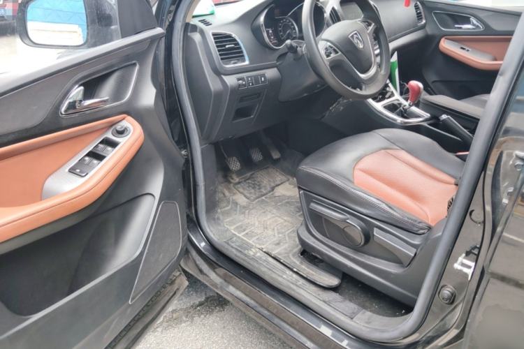 Used Baojun 560 2015 1.8L Manual Elite Edition Driver Seat