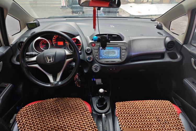 Used Honda Fit 2011 1.3L manual Comfort version