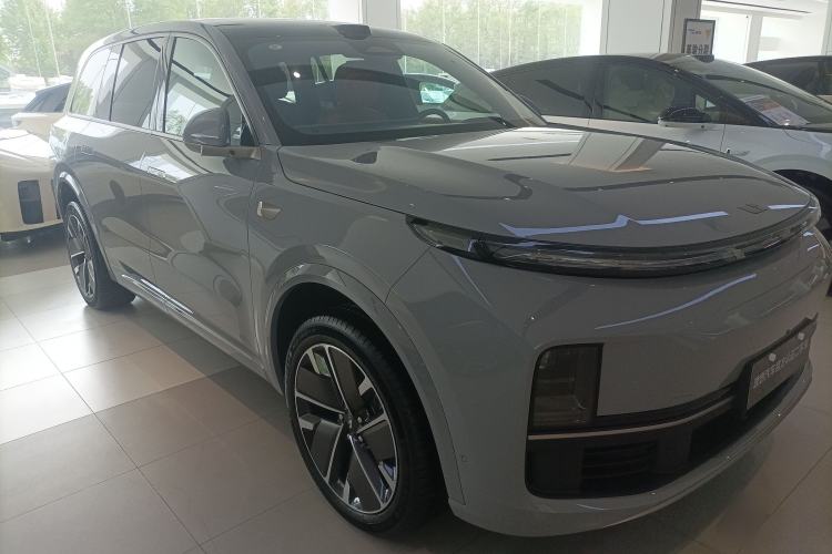 Used Li Auto L9 2025 Ultra Smart Refreshed Edition Front Right 45 Deg