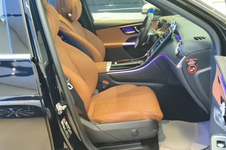 Used Mercedes-Benz GLC 2023 Facelifted GLC 300 L 4MATIC Luxury Version 5 Seats