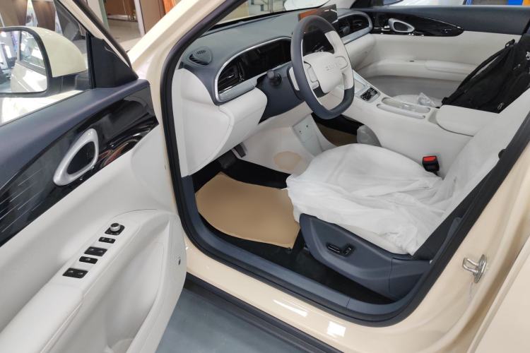 Used Geely Galaxy Geome 2026 Model 310km Dream Edition Driver Seat