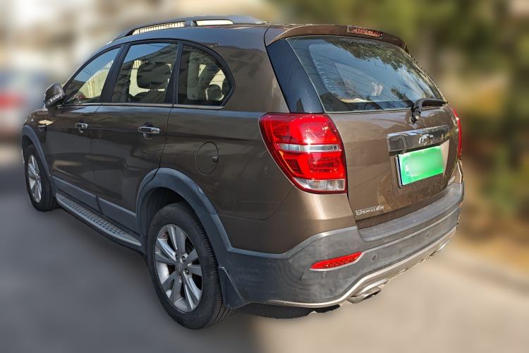 Used Chevrolet Captiva 2015 2.4L 4x4 Flagship Edition 7-Seater
