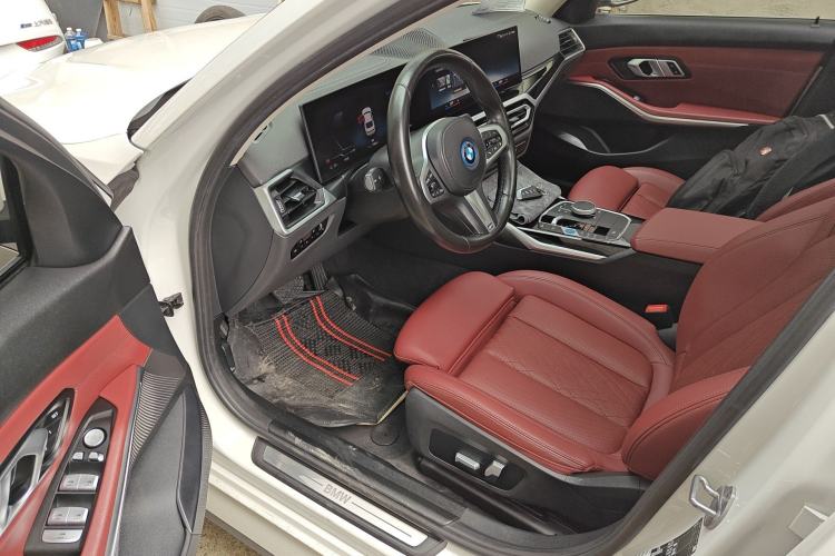 Used BMW i3 2022 eDrive 35 L
