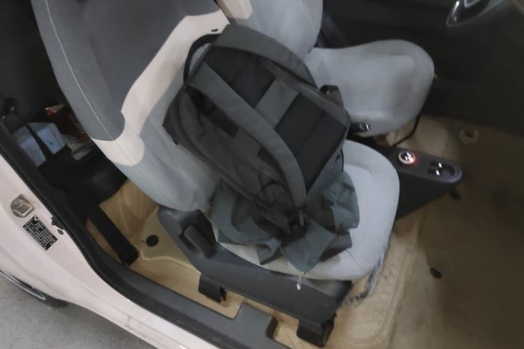 Used Wuling Hongguang MINIEV 2021 Macaron Fashion Edition Lithium-Ion Battery Right Front Seat