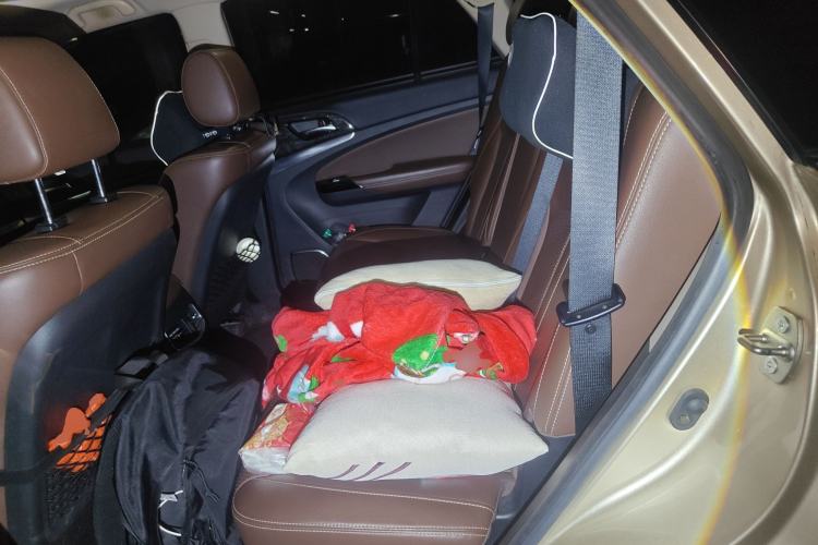 Used BYD Tang New Energy 2015 2.0T Four-Wheel-Drive Flagship Model Left Rear Seat