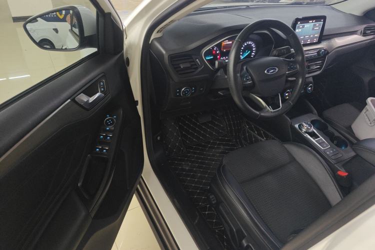 Used Ford Focus 2019 Sedan EcoBoost 180 Automatic Trend Edition